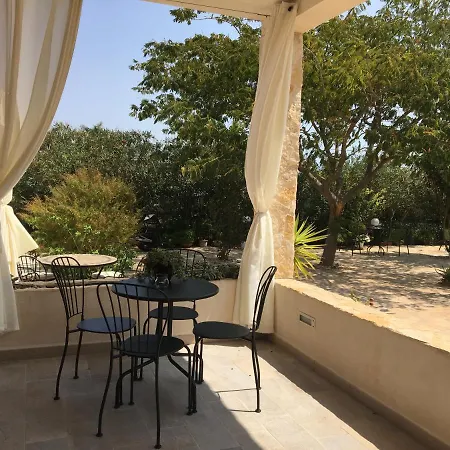 Triqora فيلة مارينا دي راغوزا