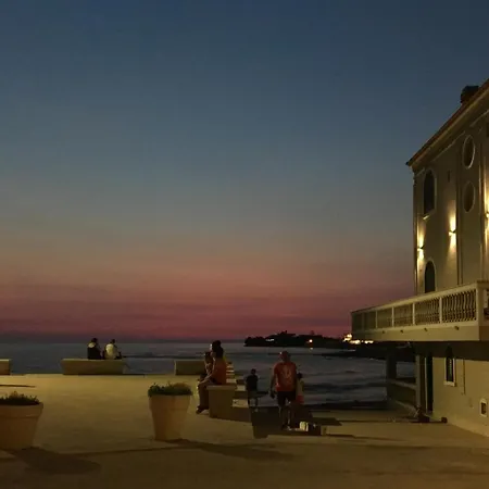 Villa Triqora *